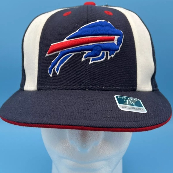 Buffalo Bills Reebok NFL On-Field Retro Style Men's Fitted Cap Hat - Size: 7 3/8 - Picture 1 of 10